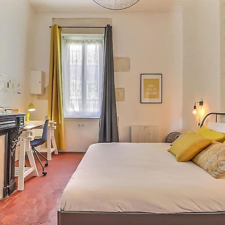 Le Yellow - Central - Climatise Nimes Luaran gambar